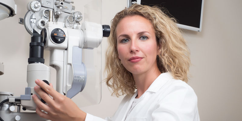 Blefaroplastia: Rejuvenecer la mirada en manos de un especialista en cirugía plástica ocular